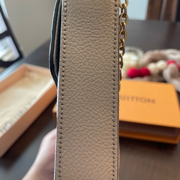 Louis Vuitton Félicie Pochette - Picture 7 of 13